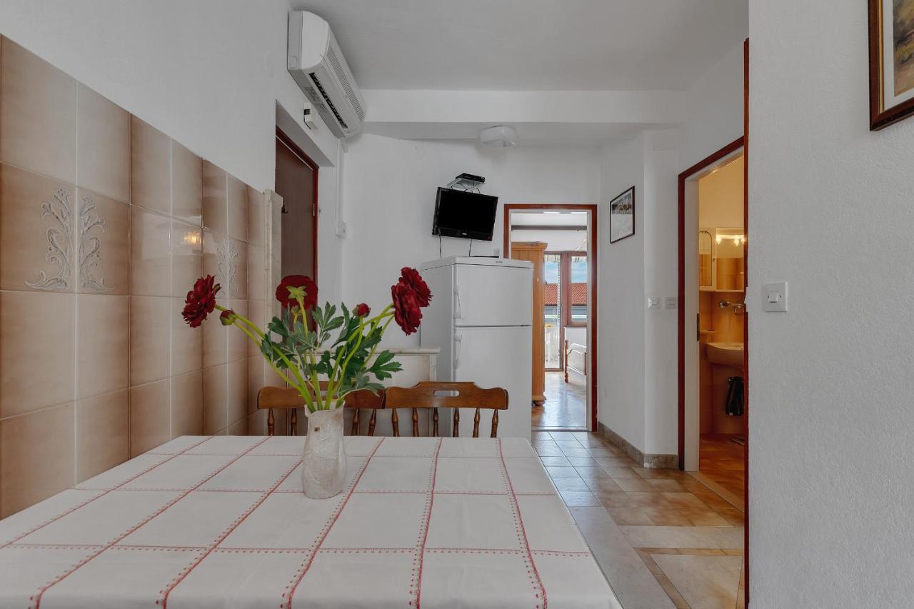 Apartments Tihomir Musac Omiš Exteriér fotografie